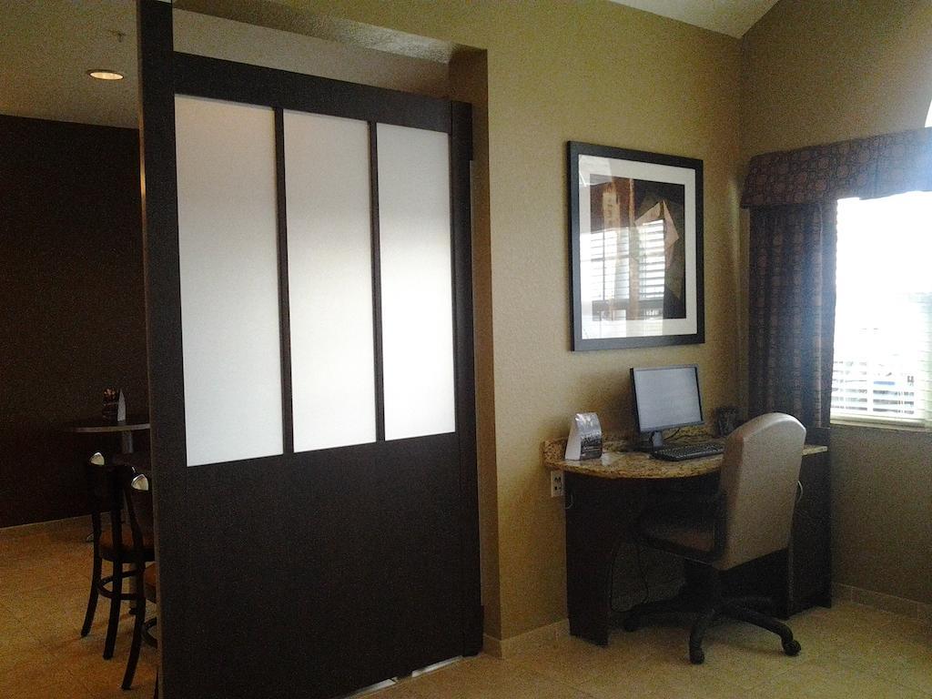Microtel Inn & Suites Cotulla Buitenkant foto